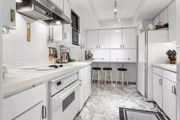 Palm Beach, FL 33480,150 Bradley PL 101