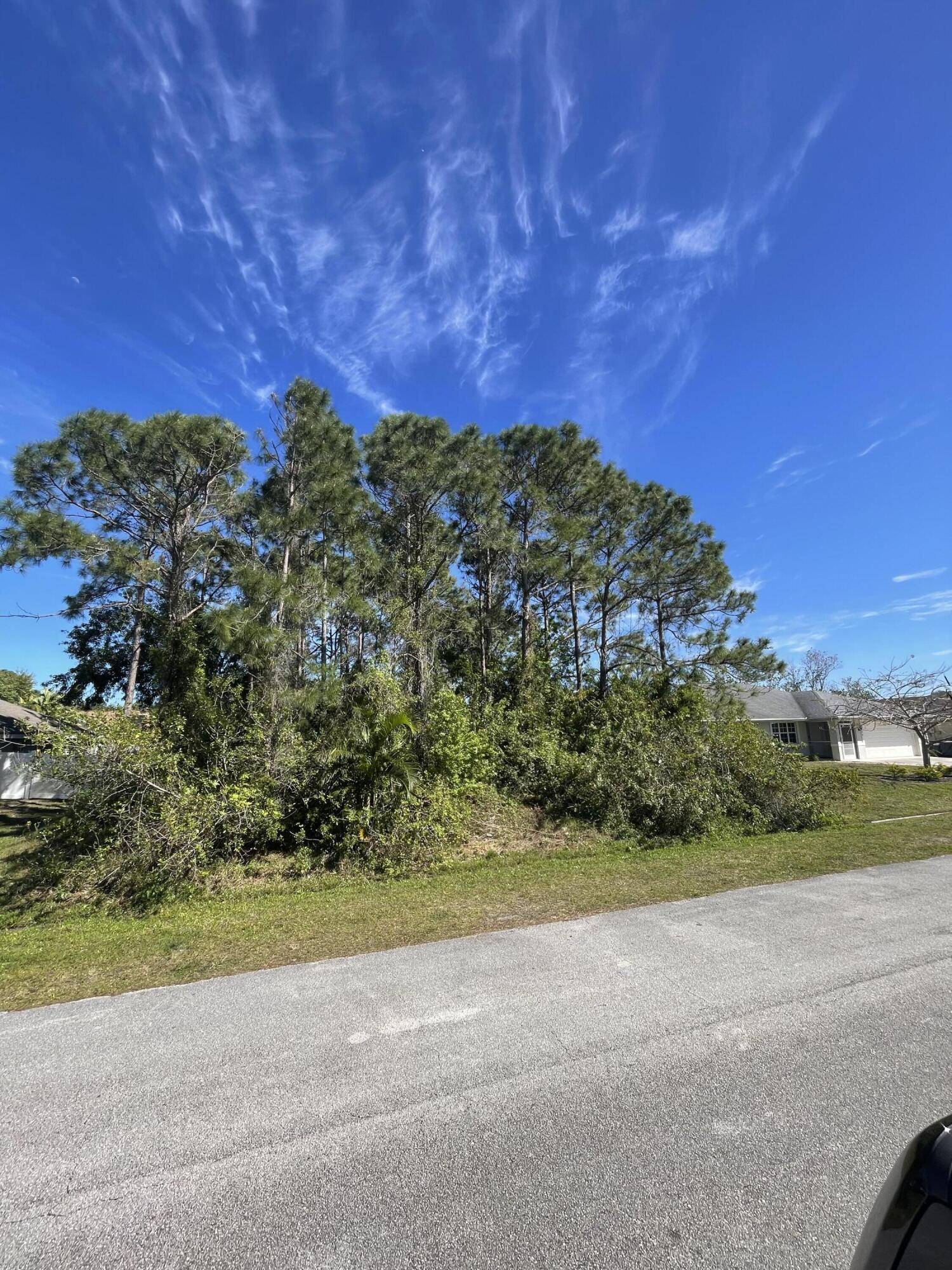 6447 NW Fontana ST, Port Saint Lucie, FL 34986