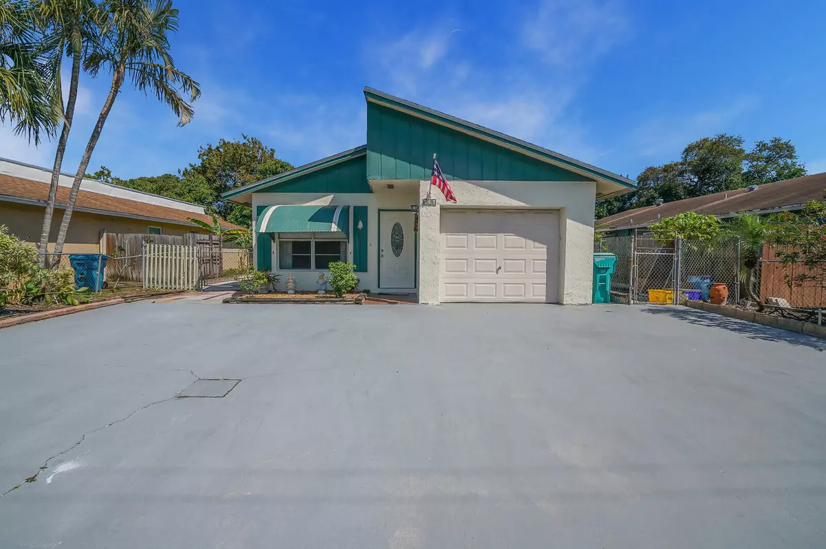 Boynton Beach, FL 33426,626 NW 7th CT