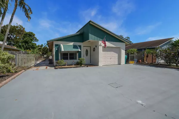 Boynton Beach, FL 33426,626 NW 7th CT