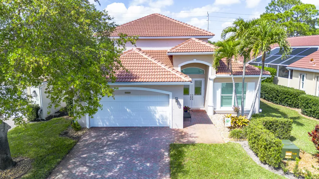 12240 SE Plandome DR, Hobe Sound, FL 33455