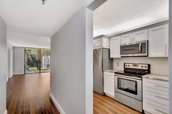 Lake Worth, FL 33467,4700 Lucerne Lakes BLVD 206