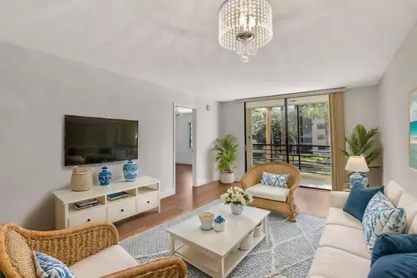 Lake Worth, FL 33467,4700 Lucerne Lakes BLVD 206