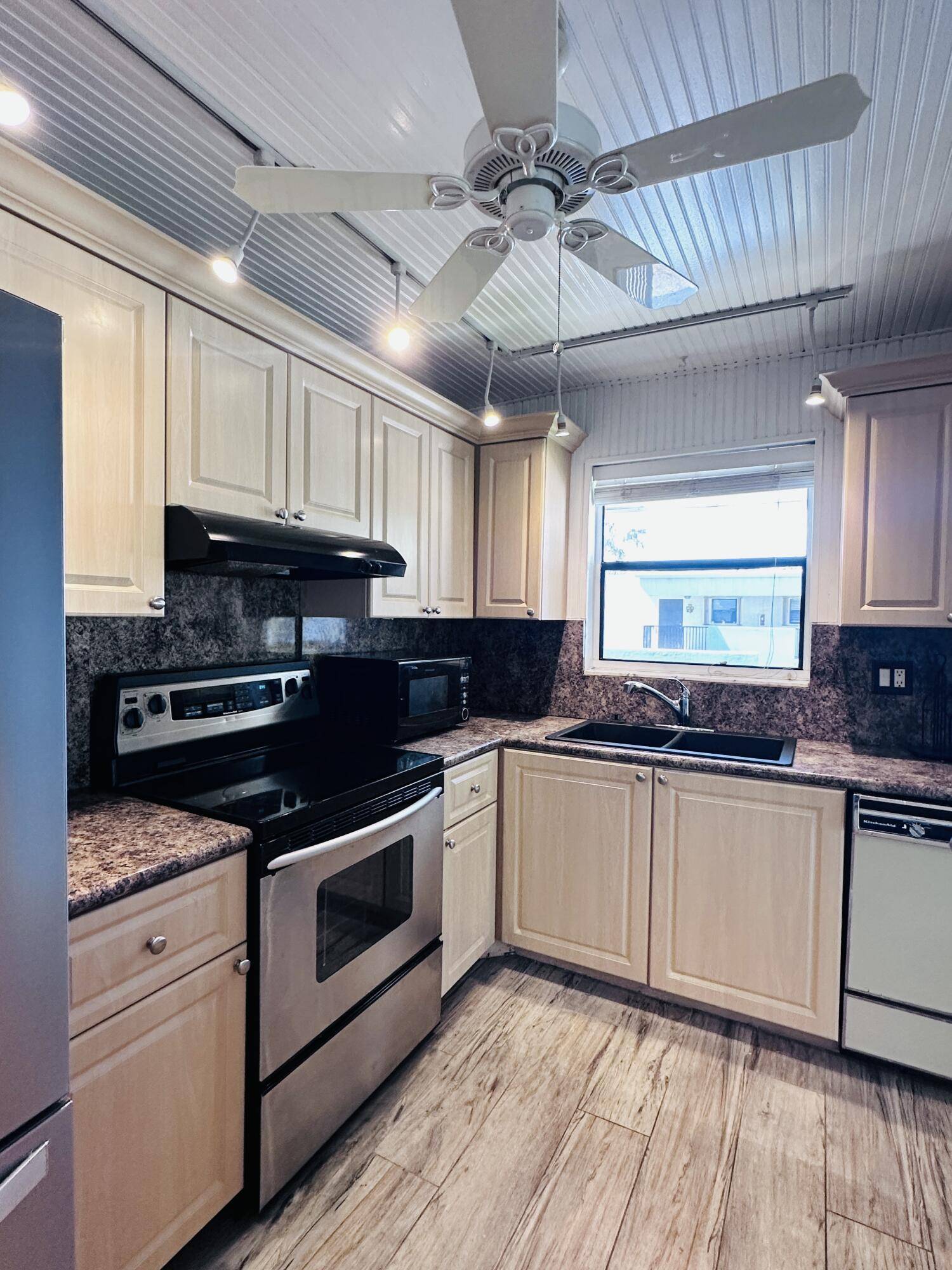 Delray Beach, FL 33444,525 Dotterel RD 34c