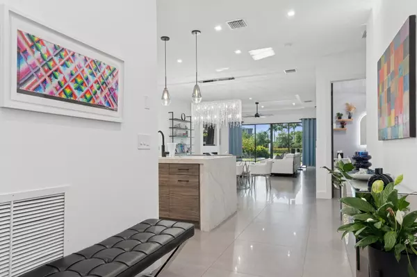 West Palm Beach, FL 33401,3088 Gin Berry WAY