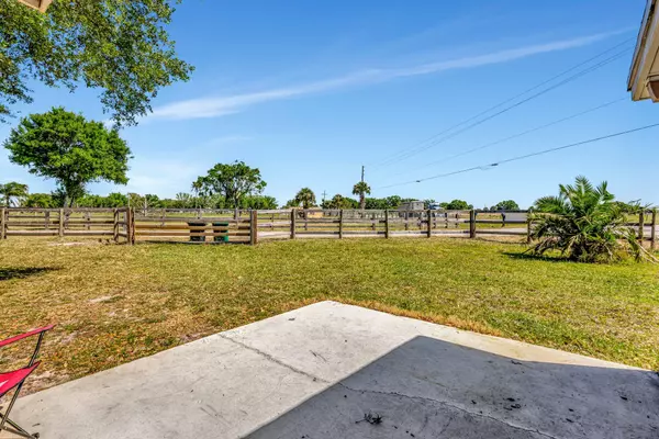 Okeechobee, FL 34974,9691 SE 126th BLVD