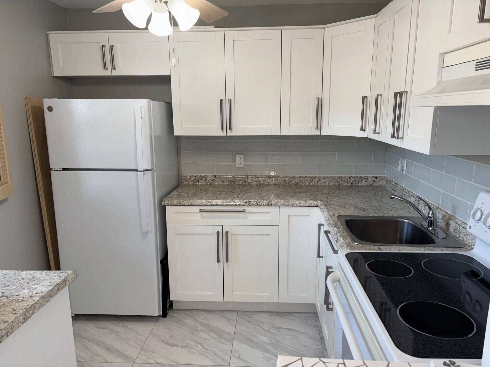 Boynton Beach, FL 33435,2182 NE 1st WAY 105