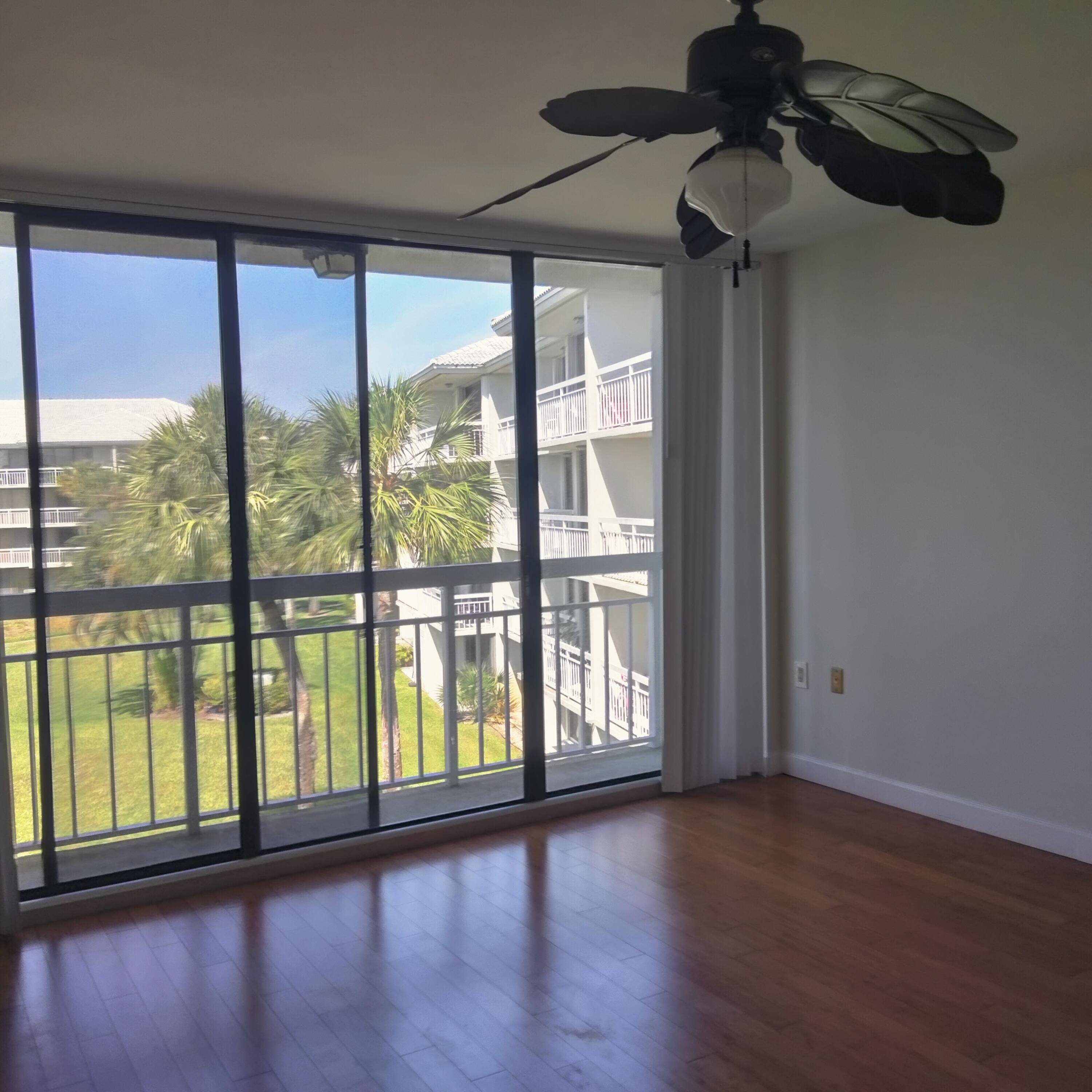 West Palm Beach, FL 33409,2441 Village BLVD 306