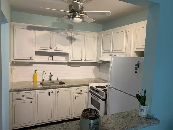 Boynton Beach, FL 33435,100 S South BLVD 1c