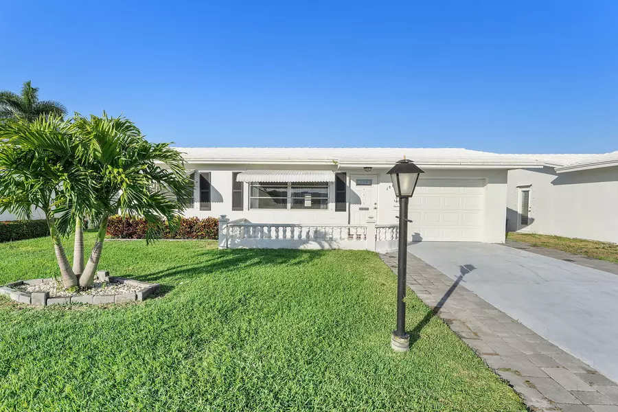 1009 SW 16th ST, Boynton Beach, FL 33426