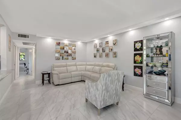 Boca Raton, FL 33434,253 Suffolk G