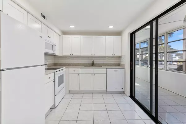 Delray Beach, FL 33484,115 Capri C