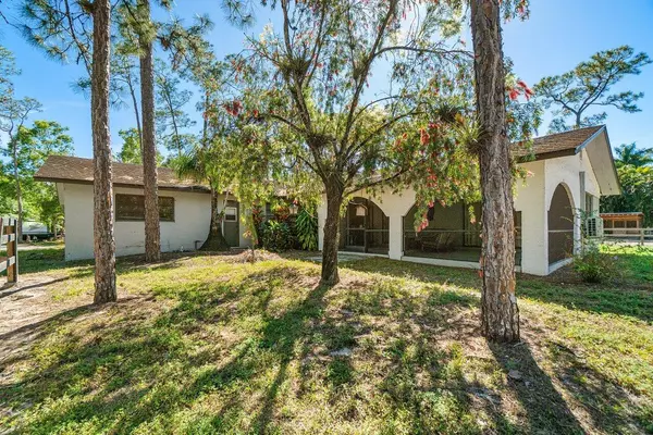 Loxahatchee Groves, FL 33470,15201 Timberlane PL