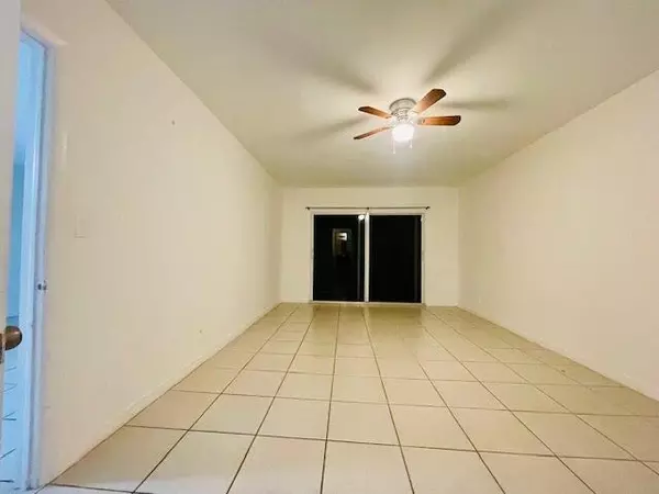 Deerfield Beach, FL 33064,1101 Crystal Lake DR 705