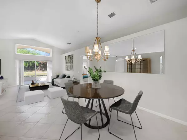 Boynton Beach, FL 33437,7569 Las Cruces CT