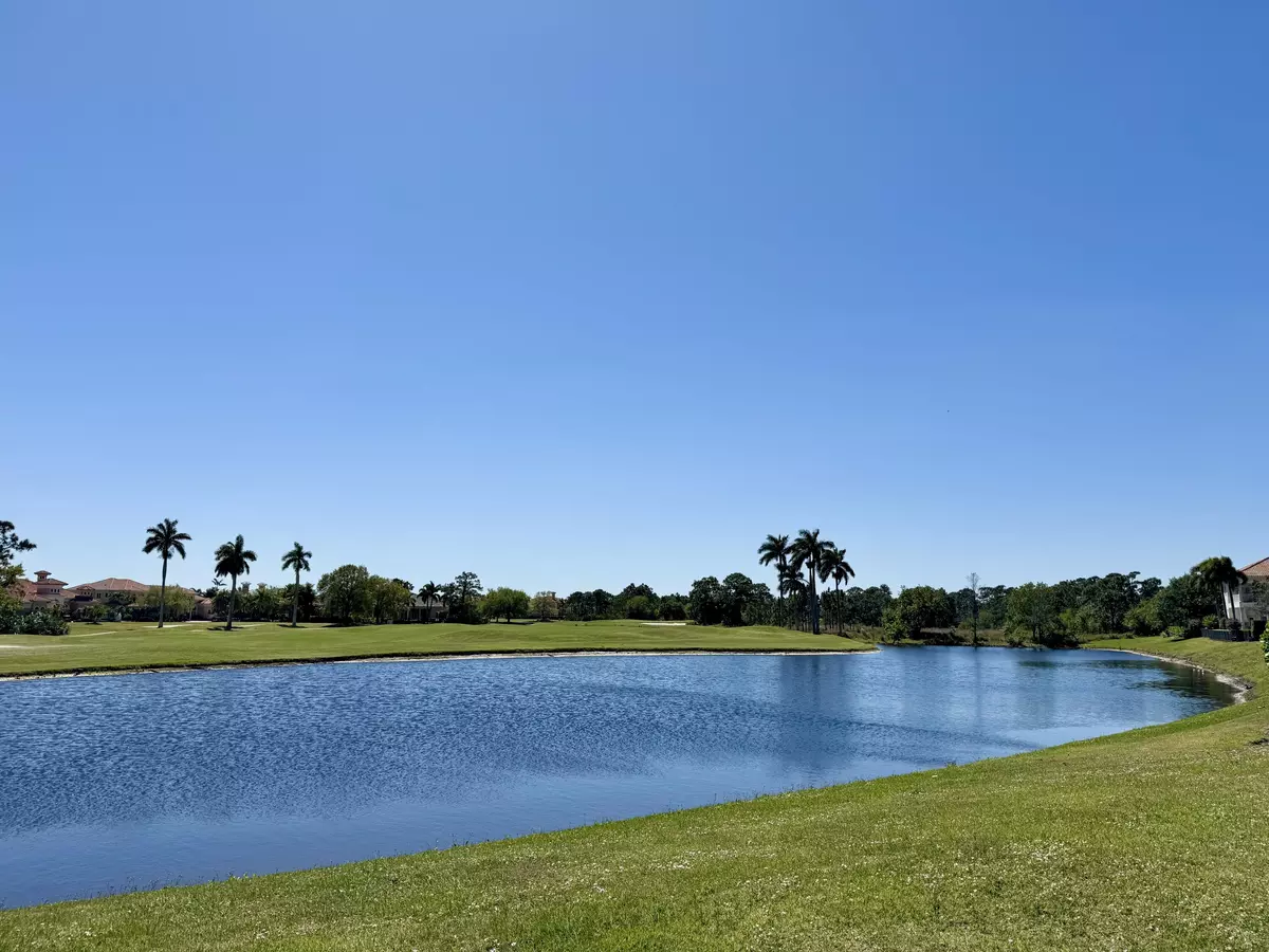 Port Saint Lucie, FL 34984,122 SE Mira Lavella