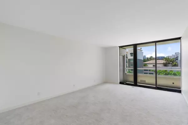 West Palm Beach, FL 33401,529 S Flagler DR 6e