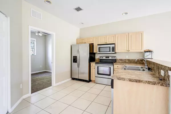 Riviera Beach, FL 33404,1993 Marsh Harbor DR 410
