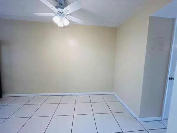 West Palm Beach, FL 33417,235 Canterbury K