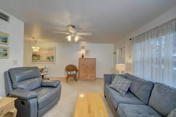 Stuart, FL 34994,2600 S Kanner HWY F-4