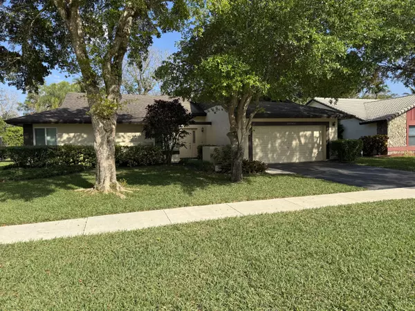 Boca Raton, FL 33428,21068 Shady Vista LN