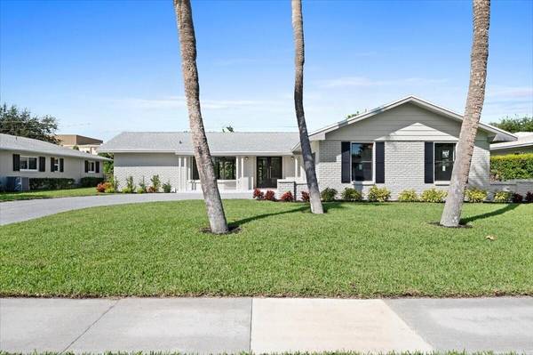 11569 Landing PL, North Palm Beach, FL 33408