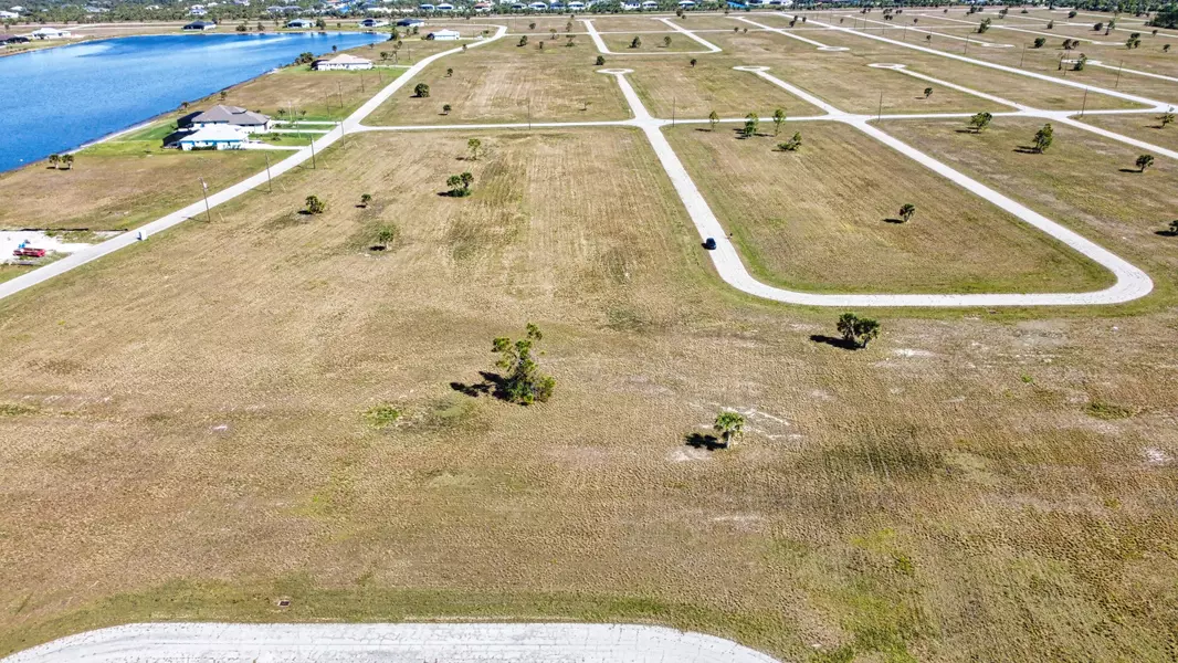 17 Bluejay DR, Placida, FL 33946