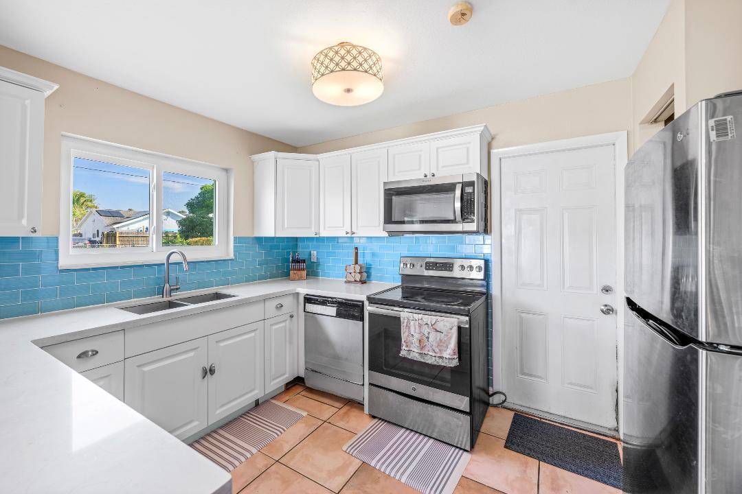Vero Beach, FL 32962,1056 SW 24th PL