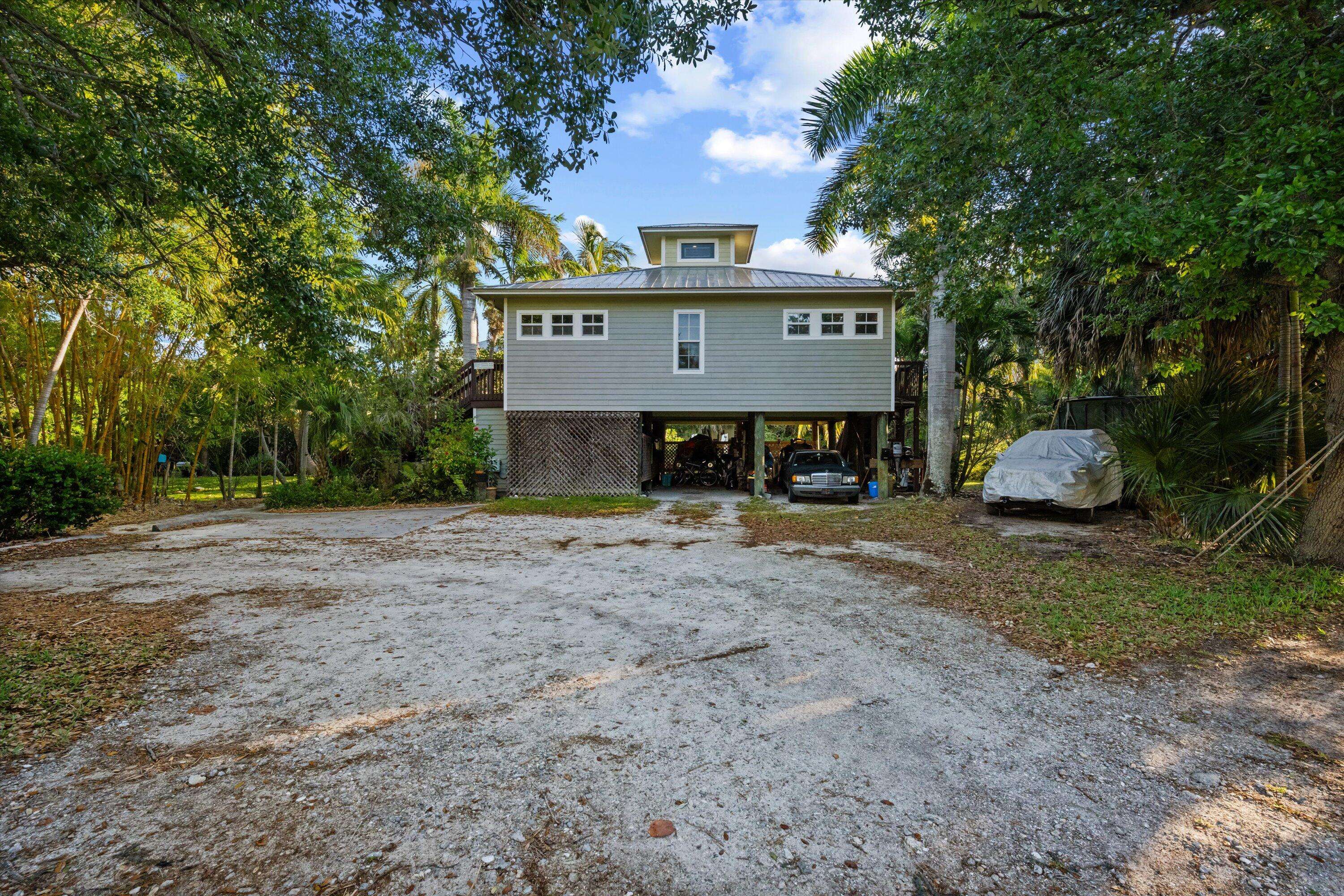 Stuart, FL 34994,201 SW 6th ST