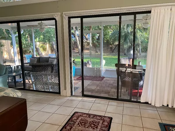 Indian River Shores, FL 32963,837 Seminole LN