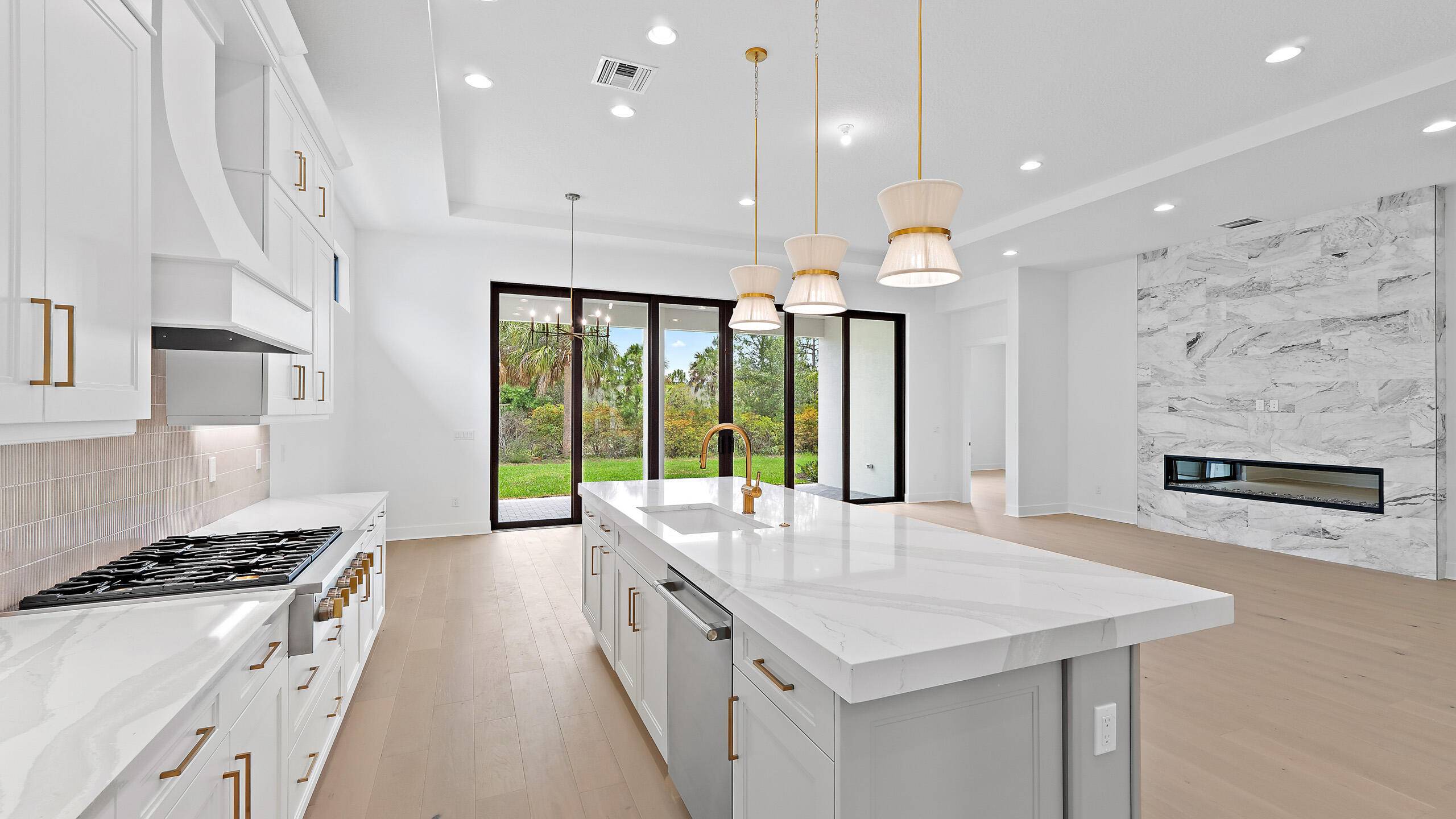 Palm Beach Gardens, FL 33418,13254 Artisan CIR