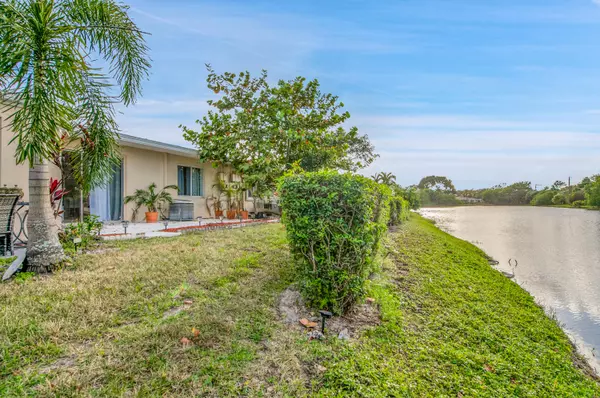 Boca Raton, FL 33433,8799 Bella Vista DR 2780