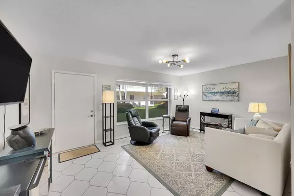 Boynton Beach, FL 33435,632 Snug Harbor DR D3