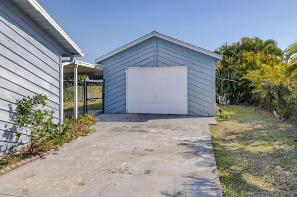 Okeechobee, FL 34974,2360 SE 27th ST