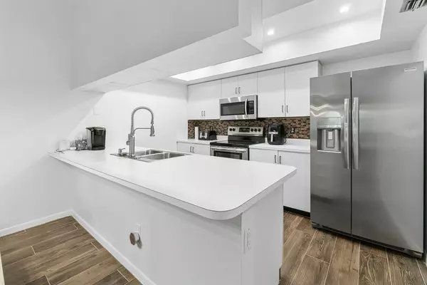 Hypoluxo, FL 33462,673 Waterside DR