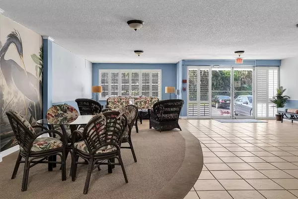 Lake Worth Beach, FL 33460,1516 S Lakeside DR 417