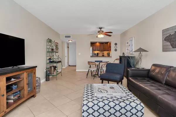 Lake Worth Beach, FL 33460,1516 S Lakeside DR 417
