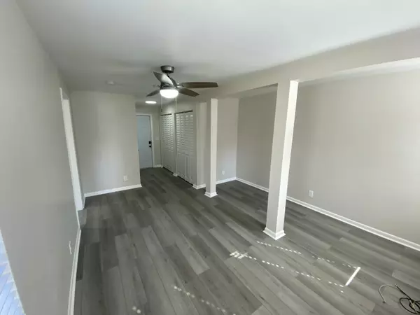 Lake Worth Beach, FL 33460,11 N Lakeside DR 2