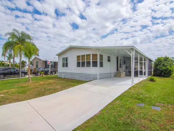 Port Saint Lucie, FL 34952,15 SE Iberian LN