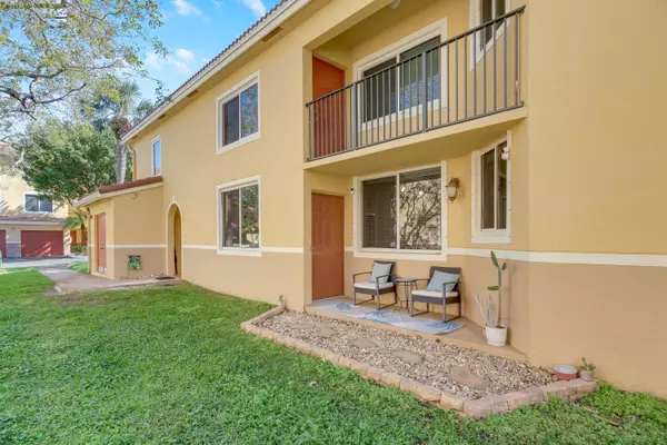 Hypoluxo, FL 33462,500 Scotia DR 106