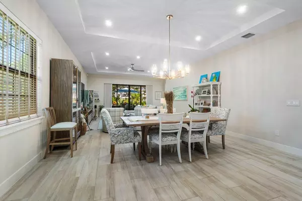 West Palm Beach, FL 33401,3049 Safflower CIR