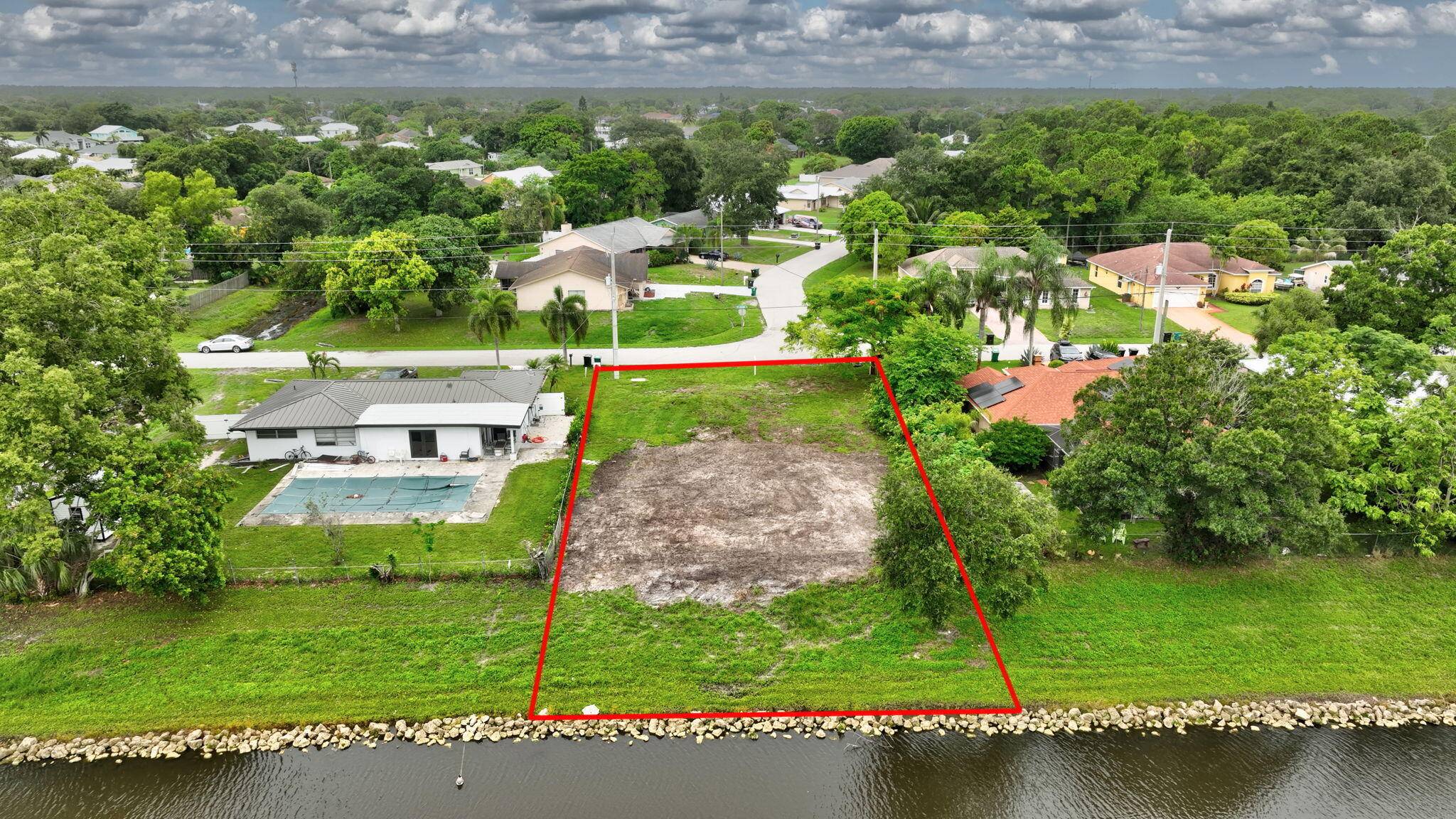2583 SW Chestnut LN, Port Saint Lucie, FL 34953