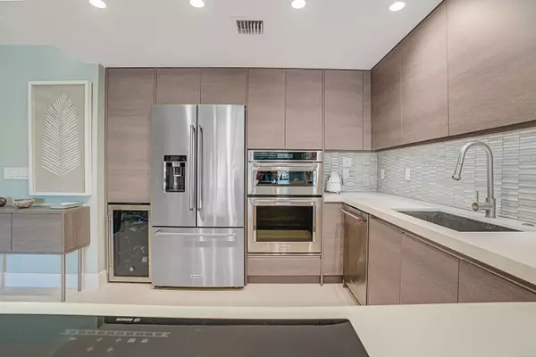 Palm Beach Gardens, FL 33410,2399 Treasure Isle DR 17