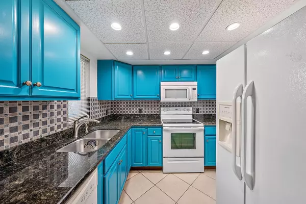 Port Saint Lucie, FL 34952,1620 SE Green Acres Circle N104