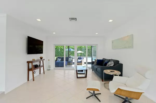 Boca Raton, FL 33486,1093 SW 14th ST