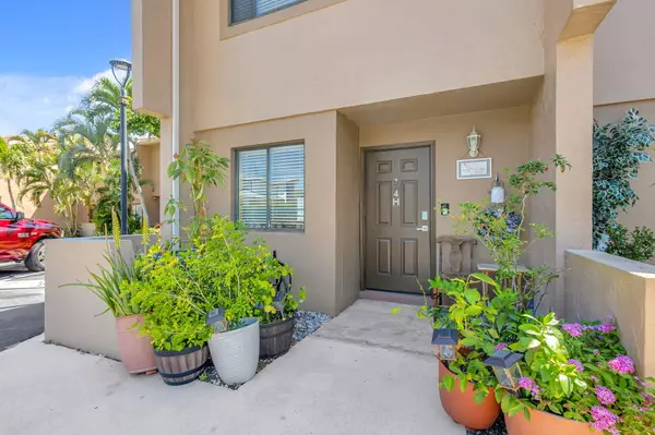 139 Sparrow DR 4h, Royal Palm Beach, FL 33411