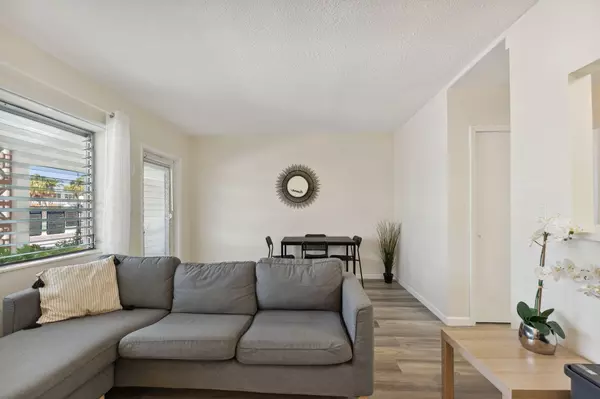 North Miami Beach, FL 33162,1450 NE 170th ST 114