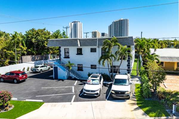 2638 Lake DR, Riviera Beach, FL 33404