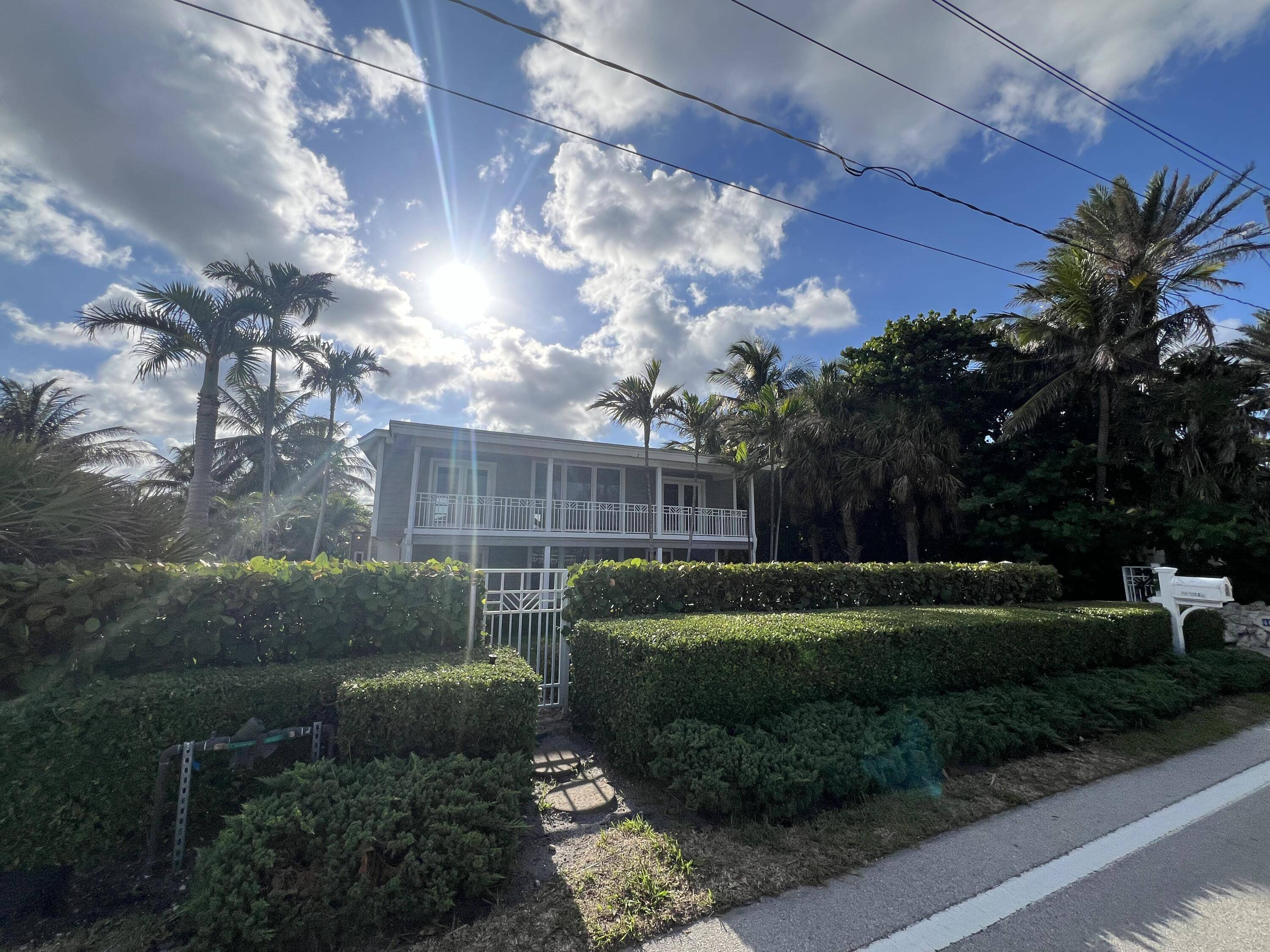 Manalapan, FL 33462,4000 S Ocean BLVD