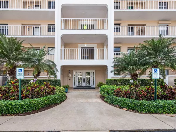 Jupiter, FL 33477,300 N Highway A1a I-302
